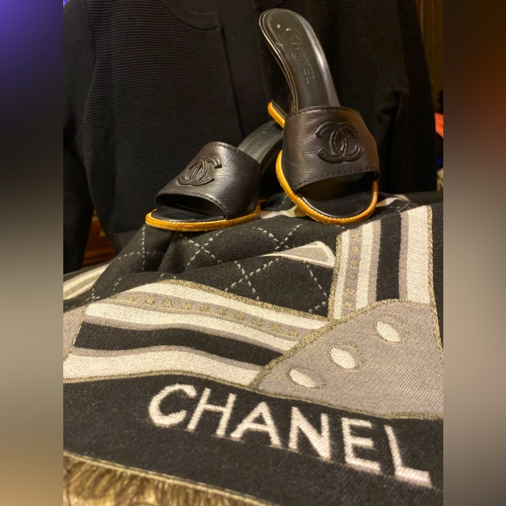 Chanel Wedge Sandal Shoes size 36 Leather (scarf not included) see marks on shoe